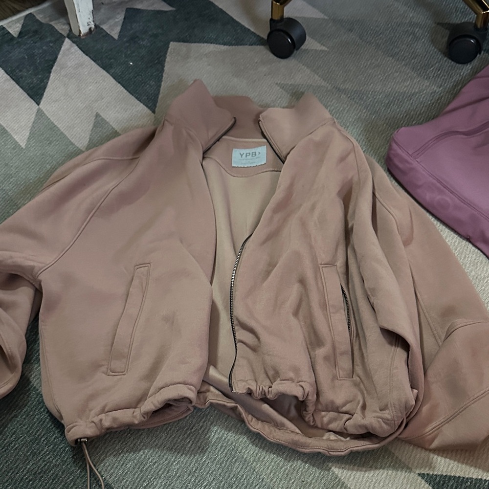 Abercrombie and fitch YPB Women's cream zip up Jacket